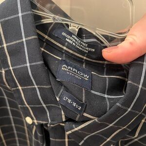 NWOT Arrow cotton blend plaid dress shirt. Navy blue cream. Size large tall